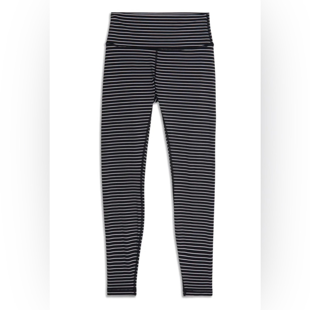Wunder Under 28”, size 4